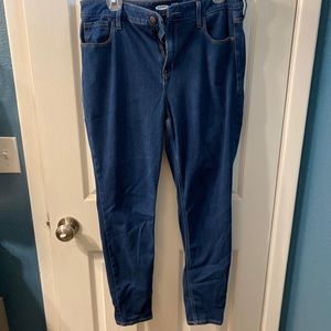 Old Navy Rockstar Jeans **SUUUUUPER STRETCHY**